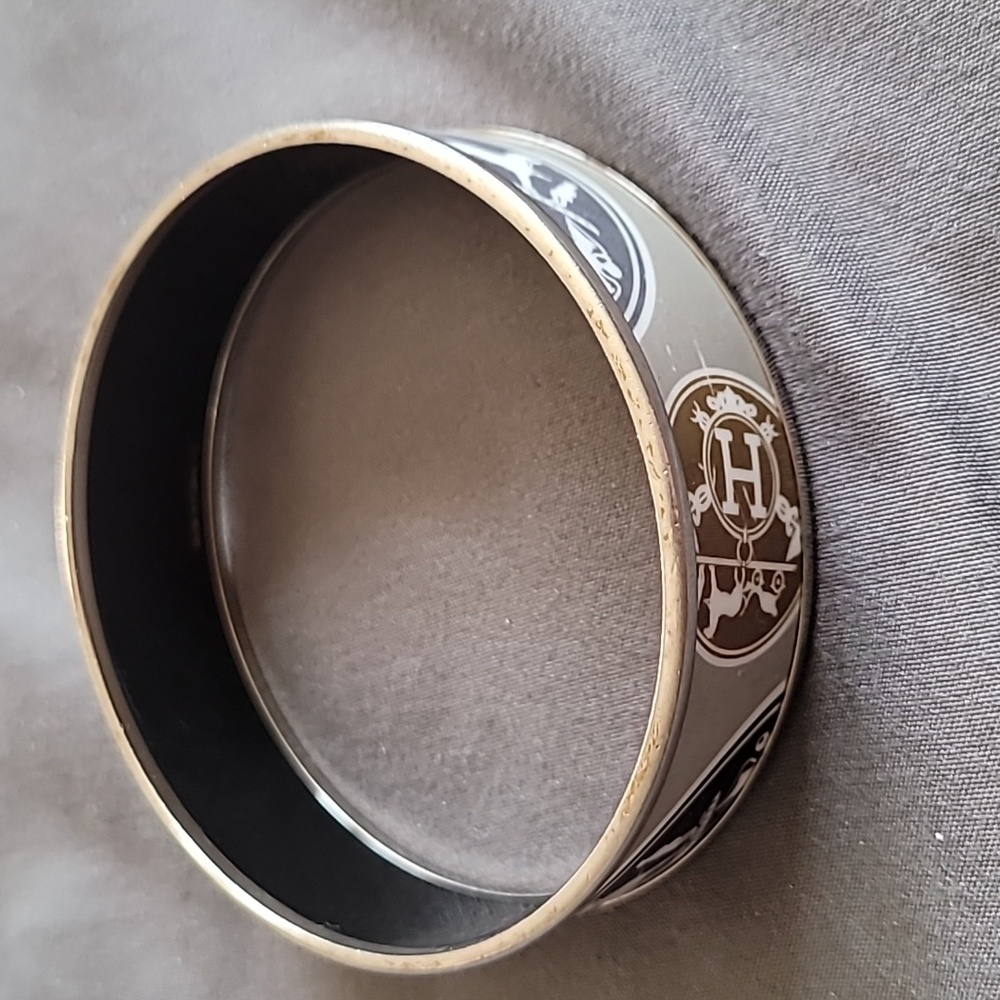 Hermes Enamel Bangle - Picture 2 of 5